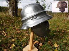 Inspirováno  Keltskou(germánskou) přilbicí z 1.století př.n.l. (Originál v národním archeologickém muzeu,Paříž)/Inspired by Celtic (Germanic) helmet from the 1.century B.C.